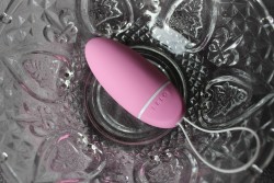 Review: LELO LUNA Smart Bead